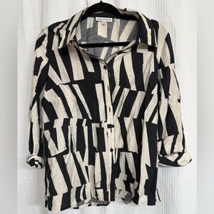 Sara Michelle Geometric cream and black Print Button-Up Shirt XL